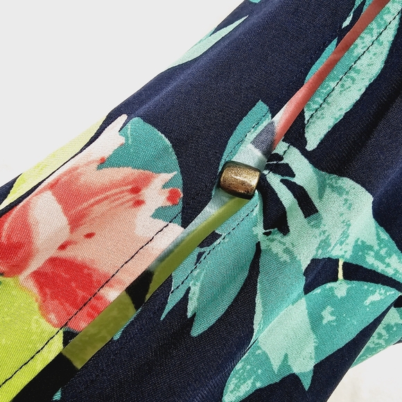 Ruby Rd., Colorful Botanical Tunic, Wrinkle Resistant Easy Care, Size 1X - Picture 6 of 13